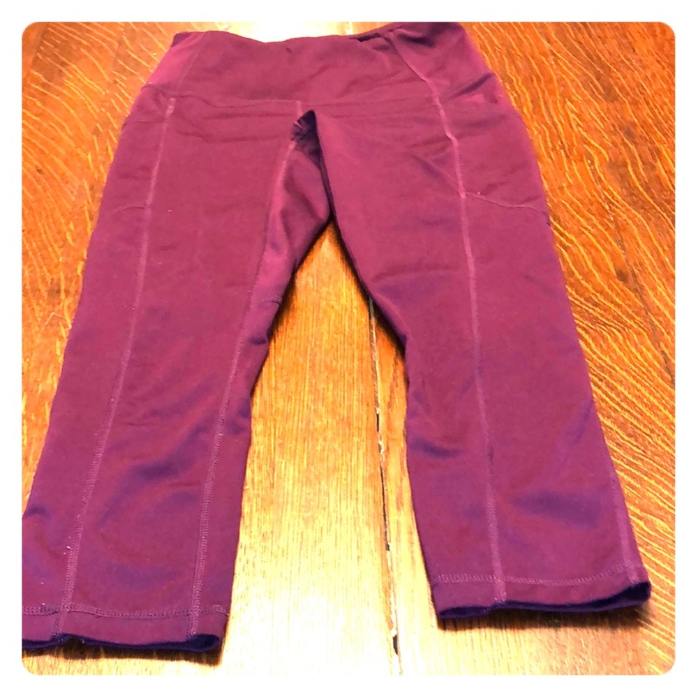 Deep purple cropped leggings
